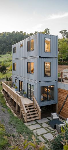 Three Story Container House Design Tinkerbells House, Shipping Container Buildings, Shipping Container Design, Tiny House Storage, Barn House Design, Tiny House Community