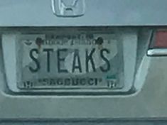 a license plate that says steaks on it