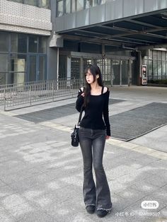 K-pop Idol Off Duty, See Throw Shirt Outfit, Assymetric Top Outfits, Wide Ribcage Outfits, Wide Ribcage Body Type Outfits, Work Uniform Outfits, Apocalypse Core Outfit, Kpop Style Inspired Outfits, Girly Acubi