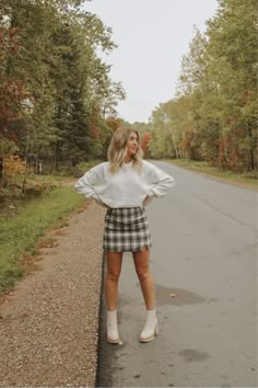 Senior Photo Outfits, Senior Picture Outfits, Estilo Preppy, Picture Outfits, Trendy Fall Outfits, Photo Outfit, Cute Fall Outfits, Thanksgiving Outfit, Mode Inspo