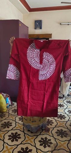 Fabric Painting On Kurti Design, Febric Penting Panjabi, Panjabi Handpaint Design, Kurta Painting Design, Punjabi Fabric Design For Men, Hand Painted Punjabi For Men, Panjabi Fabric Painting, Kurti Drawing, Kurta Painting Design For Man