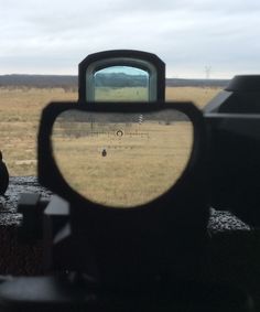 Leupold Will Make You Change The Way You Look At Red Dot Optics With Their New D-EVO and LCO - Soldier Systems Daily Professional Leon, Leupold Optics, Mirrors And Lenses, Marine Recon, Military Images, Lens Aperture, Weird Look, Combat Armor, Tactical Equipment