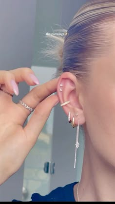 Minimalistic Piercings Ear, Pricing Ear Ideas, Small Ear Curation, Ear Mapping Ideas, Ear Stacking Ideas Small Ears, Ear Stacks Ideas, Trilogy Ear Piercing, Ear Piercings Left And Right, Ear Pricing Ideas