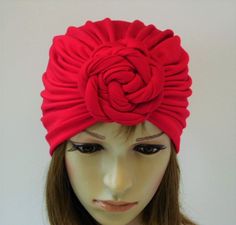 Turban for women, top knotted turban hat. The turban is really modern, nice and comfortable head accessory. Made by me in the United Kingdom. I make these turbans in three different sizes : S- 51-54 cm (20-21 inches) in circumference M- 54-57 cm (21-22.5 inches) in circumference L- 57-60 cm (22.5-23.5 inches) in circumference If you need a special size please contact me and let me know. Hand wash only 30-40 d , Minimum Wash, Short Spin,Do Not Wring,Do Not Iron, Do Not Bleach. All items I made my Adjustable Knotted Turban, Summer Stretch Turban, Fitted Turban, Turban Mode, Turban Fashion, Jersey Turban, Turban For Women, Fashion Turban, Chemo Headwear