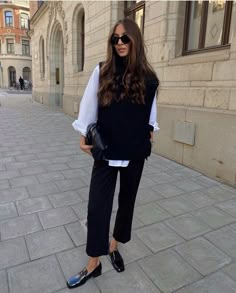 Business Casual Sweaters Women, Fall Work Styles For Women, Gen X Business Casual, Polo Bar Outfit, Pinstripe Blouse Outfit, Casual Tailored Style Women, All Black Business Outfits For Women, Winter Outfits Office Business Casual, Mollie Campsie