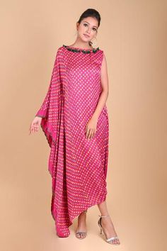 Shop for Dyelogue Pink Draped Gajji Silk Bandhani Dress for Women Online at Aza Fashions Bandhani Dress, Morning Dress, Indian Gowns Dresses, New Address, Indian Gowns, Drape Sleeves, Pink Maxi, Indian Fashion Designers, Draped Dress