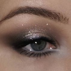 Winter Makeup Ideas, Winter Eye Makeup, Make Up Inspiration, Art Library, Ethereal Makeup, Studio Fix