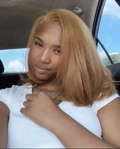 Honey Blonde Bobs Black Women, Honey Blonde Hair With Skunk Stripe, Light Honey Brown Hair Black Women, Relaxed Colored Hair, Honey Blonde Aesthetic, Light Honey Blonde Hair On Black Women, Highlights On Honey Blonde Hair, 4c Colored Hair Natural, Blond On Black Women