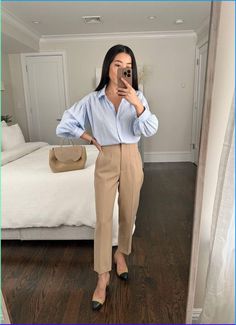 Gray skirt, wool skirt, grey skirt, midi skirt, grey wool skirt, gray midi skirt, skater skirt for w Beige Pants Outfit, Smart Business Casual, Business Casual Outfits Winter, Classic Work Outfits, Khaki Pants Outfit, Pants Outfit Work, Interview Outfits Women, High Waisted Pants Outfit, Look Zara