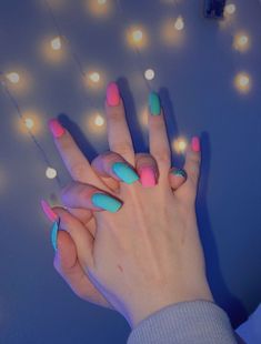 Cute Matching Best Friend Goals Nails Matching Nail Sets For Best Friends, Matching Acrylic Nails With Best Friend, Cute Matching Nails For Best Friends, Best Friend Nails, Matching Nails With Best Friend, Best Friend Nails Ideas, Bff Nails, Friend Nails, Friends Nails