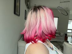 Pink Hair With Red Tips, Short Blonde Hair With Red Tips, Pink Hair Red Tips, Red Hair No Bleach, Red And Pink Hair, Blonde Hair With Red Tips, Pretty Haircut, Alt Hairstyles, Red Hair Tips