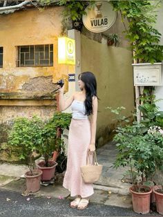 #สาวสวย #น่ารัก #ha5 #สล็อต #บาคาร่า #บอล #อันดับ1 Vietnam Outfit Ideas, Picnic Date Outfits, Modest Girly Outfits, Sunday Clothes, Korean Summer Outfits, Simple Casual Outfits, Soft Girl Outfits, Girls Dress Outfits, Casual Day Outfits