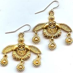 Greek Minoan Bees from Crete Wire Earrings Minoan Jewelry, Minoan Culture, Museum Jewelry, Greek Jewellery, Old Palace, Ancient Roman Jewelry, Bee Products