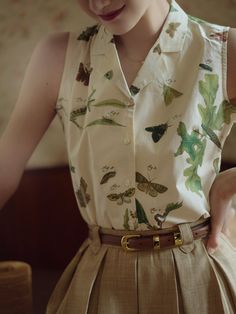 Swancore Outfits, Insect Encyclopedia, Retro Blouse, Italy Outfits, Elegante Casual, Mode Inspo, Look Vintage, Looks Vintage, Aesthetic Clothes