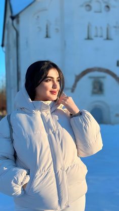 #دختر #دخترونه #پروفایل #شیک #جذاب #profile Idea Story, New Dp, Iranian Beauty, Daisy Wallpaper, Asian Short Hair, Iranian Women Fashion, Casual College Outfits, Pakistani Fancy Dresses, Self Portrait Poses