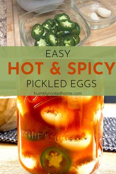 mason jar with pickled quail eggs in spicy brine How To Pickle Eggs, Quail Recipes, Easy Pickling Recipes