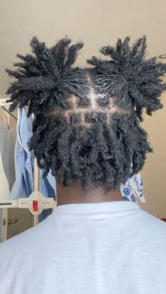 Microlocs On Men, 3 Month Locs, 4b Locs Natural Hair, 120 Locs, 4b Locs, Man With Dreadlocks