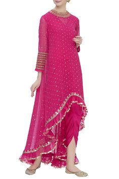 High Low Kurta, Dhoti Salwar, Vani Vats, Orang India, Gaun Fashion, Kurti Designs Party Wear, Dress Indian, Designer Party Wear Dresses, Stylish Party Dresses