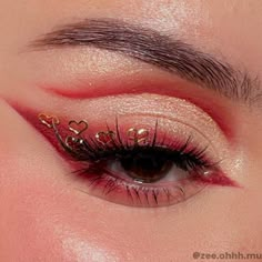 Colourful Makeup, Make Up Designs, Sealed With A Kiss, Cheek Makeup, Alt Makeup, Graphic Makeup, Makeup News