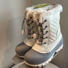 Brand New Waterproof Girl's Thermolite White Gray Snow-Rain Warmer Boots White Waterproof Winter Boots, White Insulated Winter Boots, White Insulated Boots For Outdoor Activities, Casual White Snow Boots, Non-slip White Winter Boots, White Non-slip Winter Boots, White Non-slip Round Toe Boots, Casual White Insulated Boots, White Non-slip Casual Boots