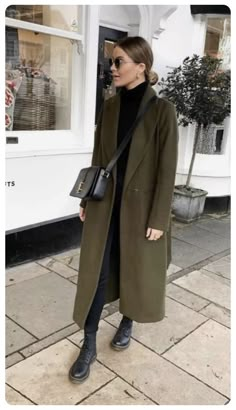 Outfits Cold, Aesthetic Retro, Coat Winter, Green Coat, Coat Outfits, Mode Inspo