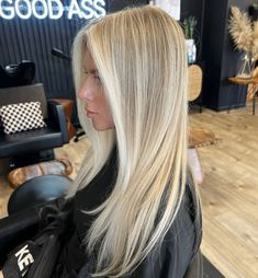 Cool Blonde Money Piece, Buttery Blonde Hair With Money Piece, Fully Blonde Hair, Blonde Half Head Highlights, Blonde Hair Inspired, Blond Highlights Natural, Half Head Blonde Highlights, Half Head Highlights Blonde, Blonde Full Head Highlights