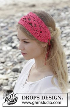 Emmylou - Crocheted head band with lace pattern. Piece is crocheted in DROPS Muskat. Free crochet pattern DROPS 190-8 Crochet Headband Free, Crochet Flower Headbands, Crochet Hairband, Bandeau Au Crochet, Crochet Headband Pattern Free, Mode Crochet, Crochet Headband Pattern, Crochet Hair Accessories, Beginner Crochet Projects