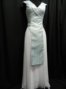 Daenerys Blue Dress, Daenerys Targaryen Wedding Dress, Daenerys Targaryen Outfits, Daenerys Targaryen Dress, Movie Fashion Outfits, Game Of Thrones Dress, Pale Blue Dress, Game Of Thrones Outfits, Victorian Era Dresses