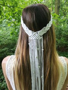 Excited to share the latest addition to my #etsy shop: Veil macrame #weddings #accessories #macrameheadpiece #veil #macrameveil #tiara #headbandbohochic #boho #cotton #handmade #Weddingaccessories #Band #Headdecoration https://etsy.me/2JBb6ac Macrame Headband, Macrame Colar, Makramee Diy, Micro Macramé, Boho Headband, Macrame Knots