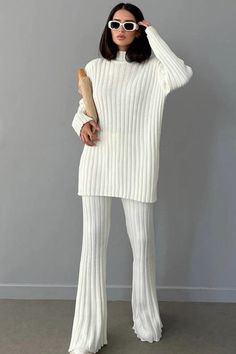 Fit: Regular fit. Detail: Turtleneck. Long sleeve. Solid color. Ribbed. Long pants. Sweater Two Piece Set, Knitted Suit, White Turtleneck, Winter Pullover, Faux Leather Dress, Estilo Chic, Pullover Sweater Women, Casual Sets, Looks Style