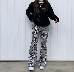 Print Flare Pants Outfits, Zebra Leggings Outfit, Zebra Pant Outfit, Zebra Flares Outfit, Zebra Jeans Outfit, Zebra Pants Outfit, Cold Weather Outfits Comfy, Flare Pants Outfits, Zebra Outfit