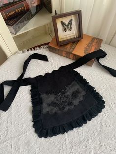 Price for an apron only. Cute Apron Aesthetic, Apron Aesthetic, Aesthetic Apron, Shoujo Life, Goth Apron, Romantic Goth Aprons, Pretty Apron Vintage Style, Coquette Apron, Ruffled Apron