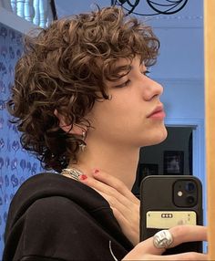 Boys Curly Haircuts, Fluffy Curly Hair, Long Curly Hair Men, Men's Curly Hairstyles, Male Haircuts Curly, Shot Hair, Curly Hair Care Routine, Men Haircut Curly Hair, Wavy Hair Men