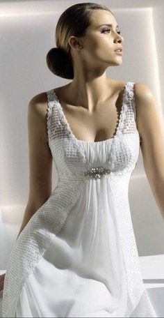 Pretty Clothes, Bridal Veil, Wedding Dress Styles, Beautiful Gowns, Stylish Dresses, Dress Patterns, Pretty Dresses, Beautiful Outfits, Elegant Dresses