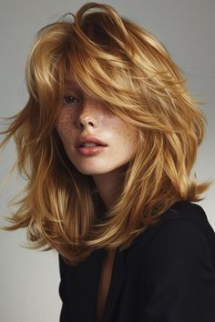 Honey Blonde Hair Ideas, Blonde Hair Ideas, Honey Blonde Hair, Strawberry Blonde Hair, Hair Ponytail, Iconic Fashion, Hair Makeover, Ponytail Styles, Summer Hair Color