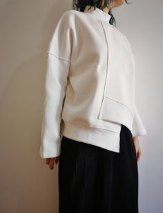 Women asymmetrical long-sleeved white sweater.  Cotton and polyester.  Size Small. UK8/ US6 Measurements :  pit to pit 63 cm Lenght : 59 cm. White Long Sleeve Sweater, Black Knit Cardigan, Asymmetrical Sweater, Woven Sweater, Black Pleated Skirt, Vintage Velvet, Black Skirt, White Sweaters, Black Knit