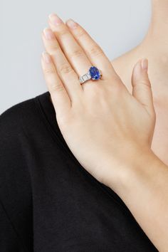 Sapphire And Diamond Ring, Hand Model, Fine Jewels, Baguette Diamond, Diamond Heart, Antique Collection, Diy Fashion, Sapphire Ring, Vintage Antiques