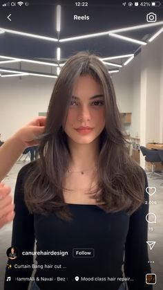 Side Bangstyle Hair Long Round Face, New Jeans Haircut, Long To Medium Hair Before And After, Straight Fine Hair Cuts, Mid Back Length Hair, Long Hair With Bangs And Layers, Long Hair Bangs, Medium Length Haircut Ideas, Brown Hair Looks