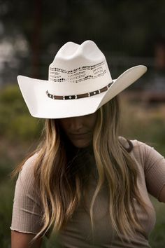 Billings | Womens Cowboy Straw Cowgirl Hat The Billings Straw Cowgirl Hat conveys a certain feeling of freedom. This hat makes you feel confident so you know that whatever comes next, you have it handled. White Fitted Hat Band For Beach, White Fitted Hat Bands For The Beach, White Flat Brim Hat For Ranch, White Short Brim Hat For Ranch, White Short Brim Ranch Hat, Flat Brim White Sun Hat For Ranch, White Flat Brim Sun Hat For Ranch, White Hat With Curved Brim For Rodeo, White Curved Brim Hat For Rodeo