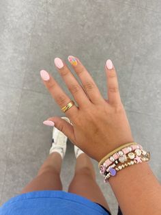 ⚡️🫶🏼🌈PREPPY NAIL INSPO!!<3 Preppy Almond Nails, Nail Inspo Preppy, Preppy Christmas Nails, Preppy Nails, Preppy Christmas, New Nails, Soft Nails, Pink Acrylic, Pink Acrylic Nails