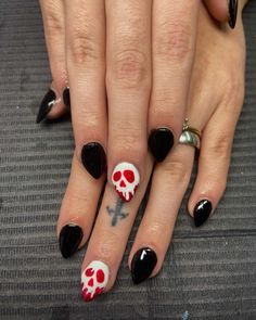 poison apple #nails #nailinspo #nailideas #snowwhite #disney #halloween #fall #nailtechnician #kentucky #cosmetology Posion Apple Nail Art, Poison Apple Nails, Apple Nails, Character Nails, Halloween Acrylic, Halloween Acrylic Nails, Poison Apple, Poison Apples, Halloween Fall