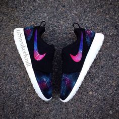 Space Shoes, Urban Apparel, Nike Free Runners, Basket Style, Nike Free Run, Roshe Run, Nike Shoes Cheap, Nike Lunar, Nike Roshe Run