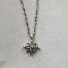 Silver Crystal Star Necklace Snowflake Necklace, Crystal Stars, Silver Crystal, Necklace Vintage, Jewelry Silver, Star Necklace, Vintage Necklace, Womens Jewelry Necklace, Size 16