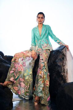 Cosmos - Indian Festive Edit 2023 – Rahul Mishra Rahul Mishra, Salwar Kamiz, Indian Couture, Blazer Set, Boutique Dress Designs, Indian Designer Outfits, Indian Attire, Indian Outfit, Indian Fashion Dresses