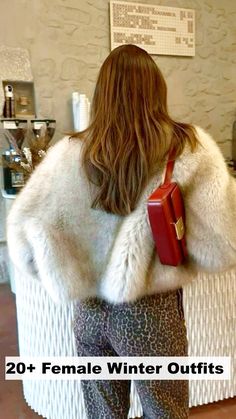 Timeless female old money winter fashion pics. Achieve effortless elegance with classic pieces that exude luxury and sophistication. Fur Coat Outfit, Ny Outfits, Womens Faux Fur Coat, Paris Outfits, Mode Inspo