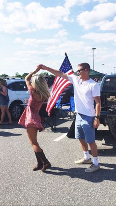 Concert Couple, Country Summer Outfits