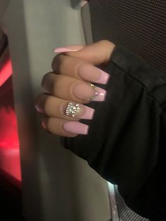 Cute Basic Y2k Nails, Latina Baddie Nails Acrylic, Copy And Paste Latina Nails Short, Nails Copy And Paste Latina, Copy Paste Latina Hairstyle, Latina Aesthetic Nails, Copy And Paste Nails, Copy And Paste Outfits, Copy N Paste Latina Nails