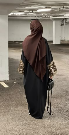 Eid Abaya Outfit, Black Abaya Aesthetic, Black Outfit Hijab, Abaya Outfit, Hijabi Outfit, Black Abaya