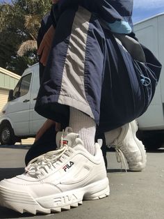 Fila Disruptor Outfit Men, Airmax Outfits, Fila Disruptor Outfit, Fila Disruptor 2, Fila Outfit, Platform Outfit, Outfit Ideas Men, Sneakers Outfit Men, Sporty Street Style