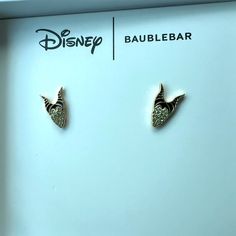 Disney Baublebar Maleficent Crystal Stud Earrings Nwt Disney Baublebar, Halloween Cat Ears, Mickey Earrings, Disney Earrings, Minnie Mouse Halloween, Threader Earrings Gold, Baublebar Earrings, Purple Bows, Pumpkin Earrings